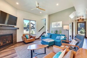 TV, fireplace - Hike, Ski, Golf, & Fish: Silverthorne Townhome! (Silverthorne)