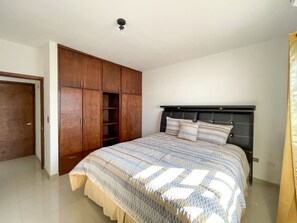 3 Schlafzimmer, Bügeleisen/Bügelbrett, WLAN, Bettwäsche