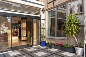 Exterior - HOTEL ROYAL (Ivry-sur-Seine)