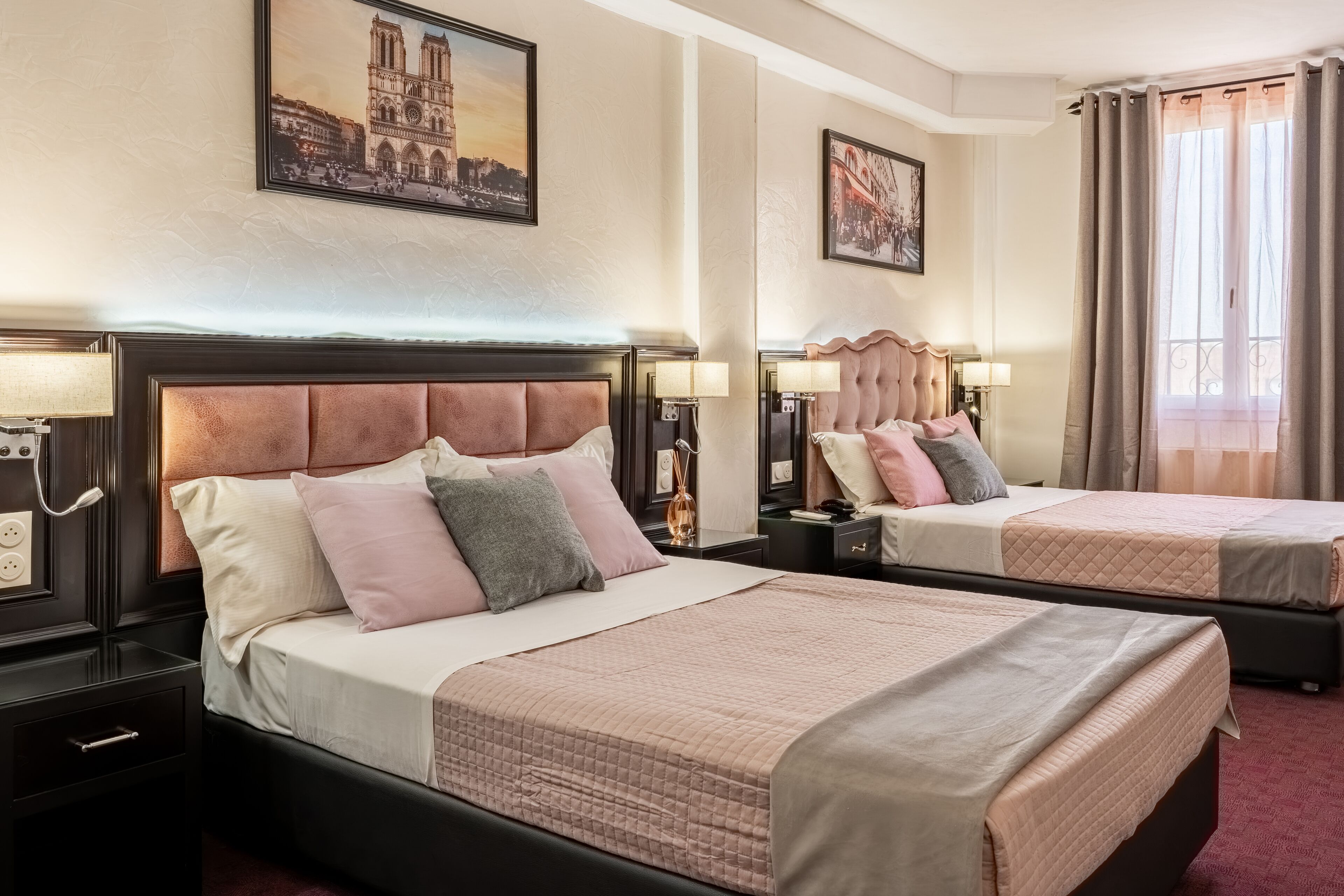 Ropa de cama de alta calidad y minibar 