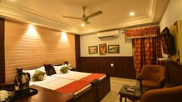 Superior Room | Premium bedding, free WiFi, bed sheets
