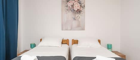 Căn hộ (Two Bedroom Apartment with Loggia and) | 2 phòng ngủ