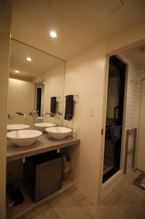 Deluxe Family Room Max7 Comfort4, Non Smoking | Down comforters, desk, free WiFi, bed sheets - Sakura Cross Hotel Uenoiriya Annex (Tokyo)