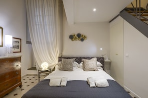 3 habitaciones, tabla de planchar con plancha, wifi y ropa de cama