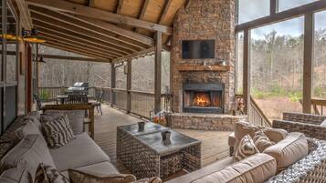 Cabin, 3 Bedrooms | Living room