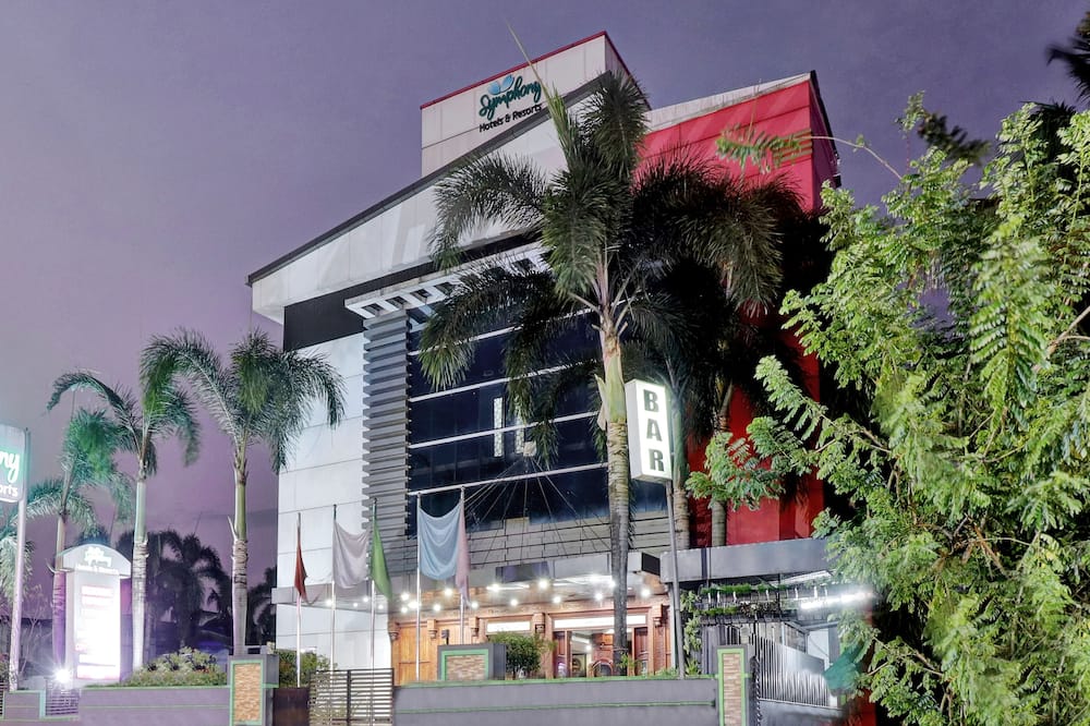 Treebo Symphony Hotels And Resorts Angamally