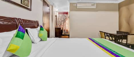 Premium Double Room | Desk, iron/ironing board