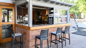 酒吧（店内）