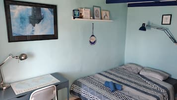 1 Schlafzimmer, Zimmersafe, Schreibtisch, Bügeleisen/Bügelbrett