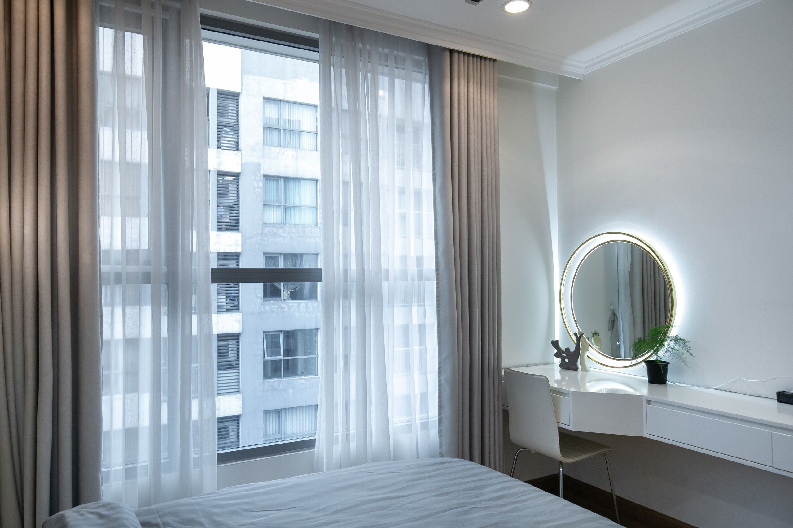 Blackout drapes, free WiFi, wheelchair access