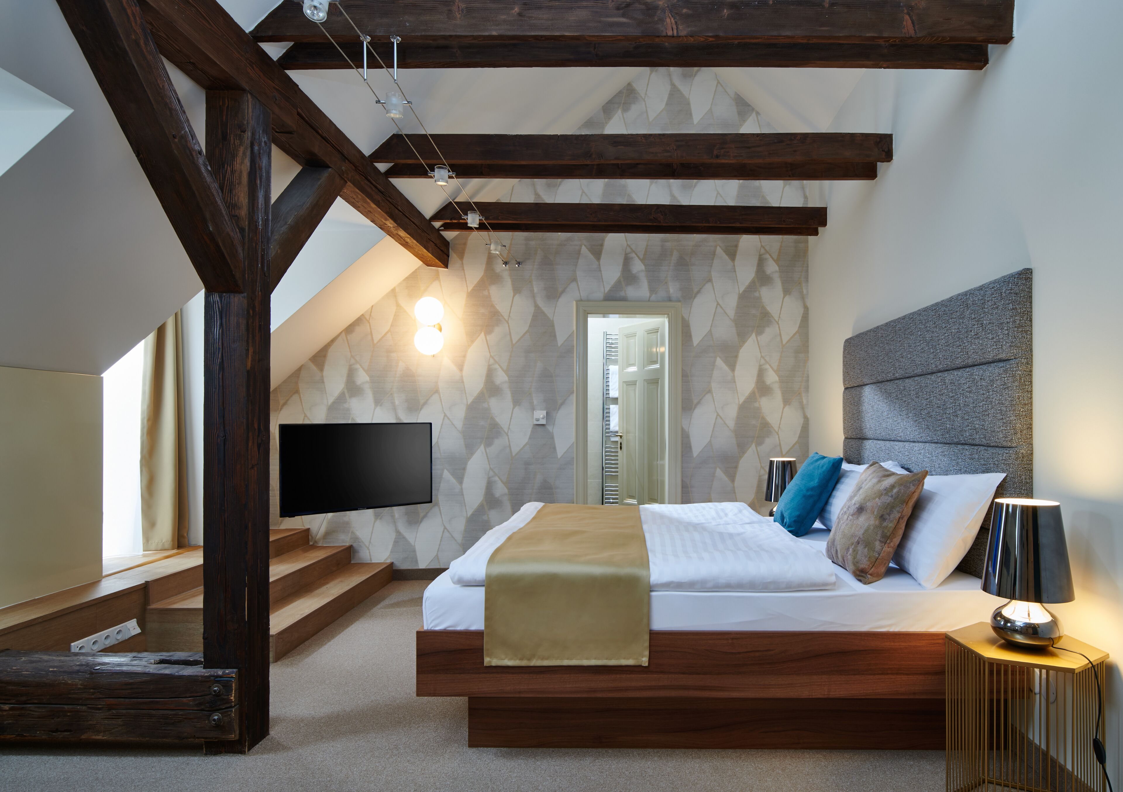 Golden Angel Suites by Prague Residences