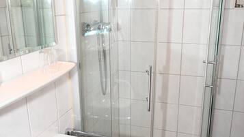 Chambre Double | Salle de bain