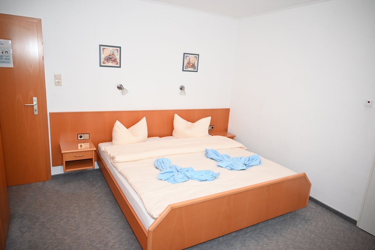 Basic Double Room | In-room safe, free WiFi