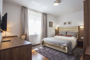 1 bedroom, free WiFi - 5 min. walk to the beach and to the City center. (Porec (Parenzo))