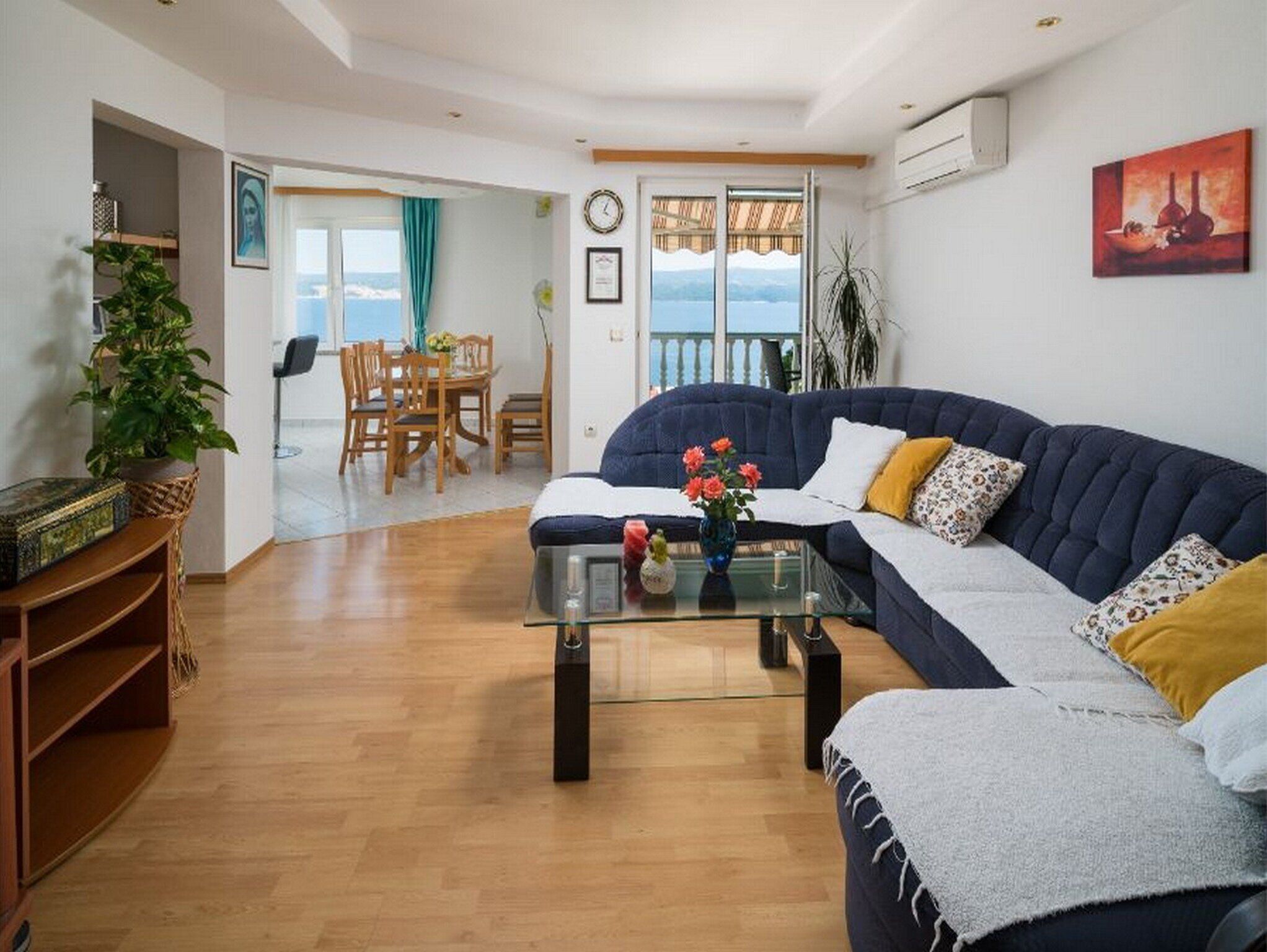 公寓 (Four Bedroom Apartment with Balcony) | 住宿内部