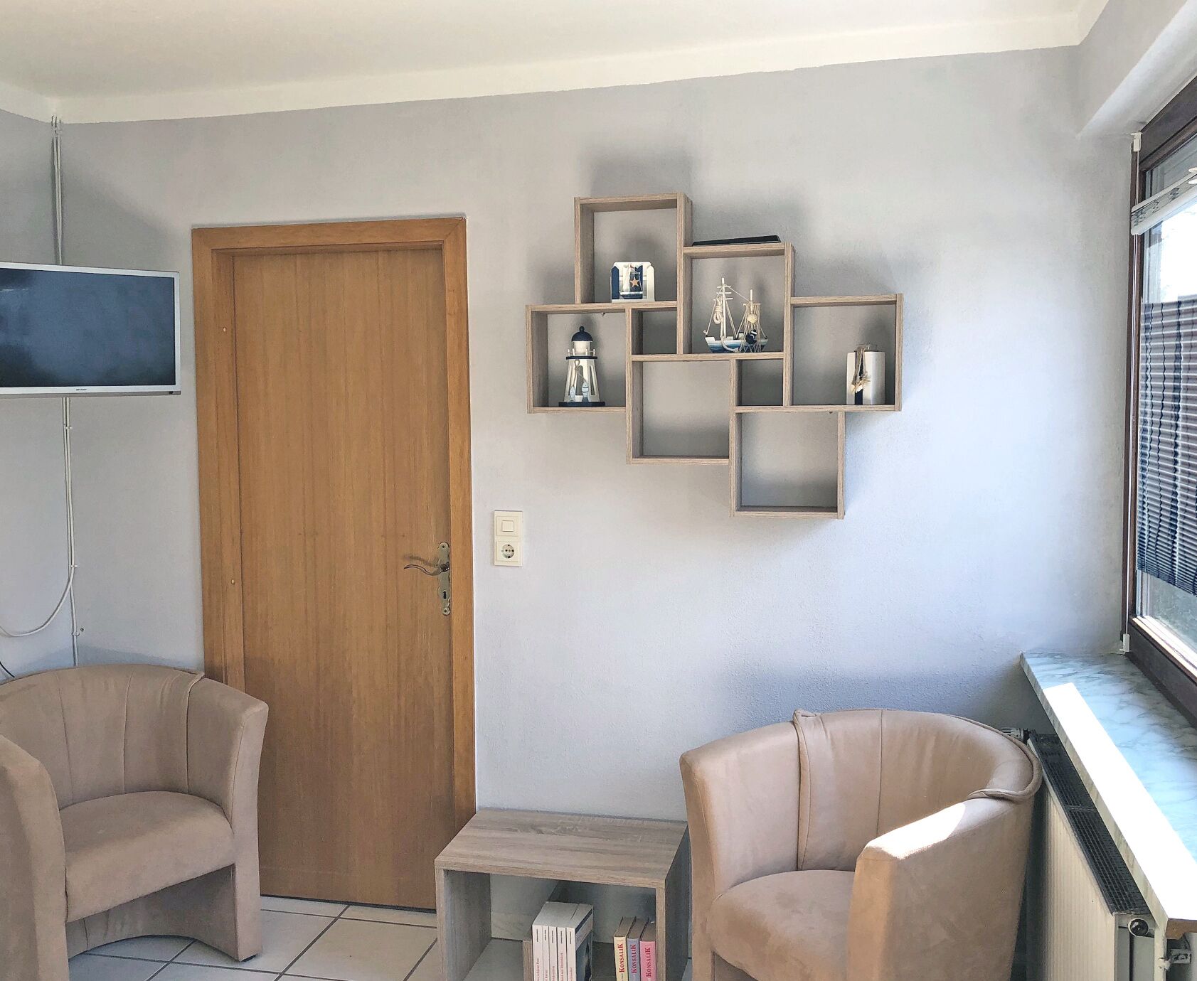 Fernseher, Tischtennisplatte