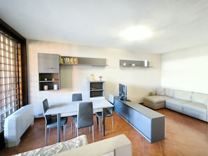 Apartment | Living area | 40-inch flat-screen TV with cable channels, TV