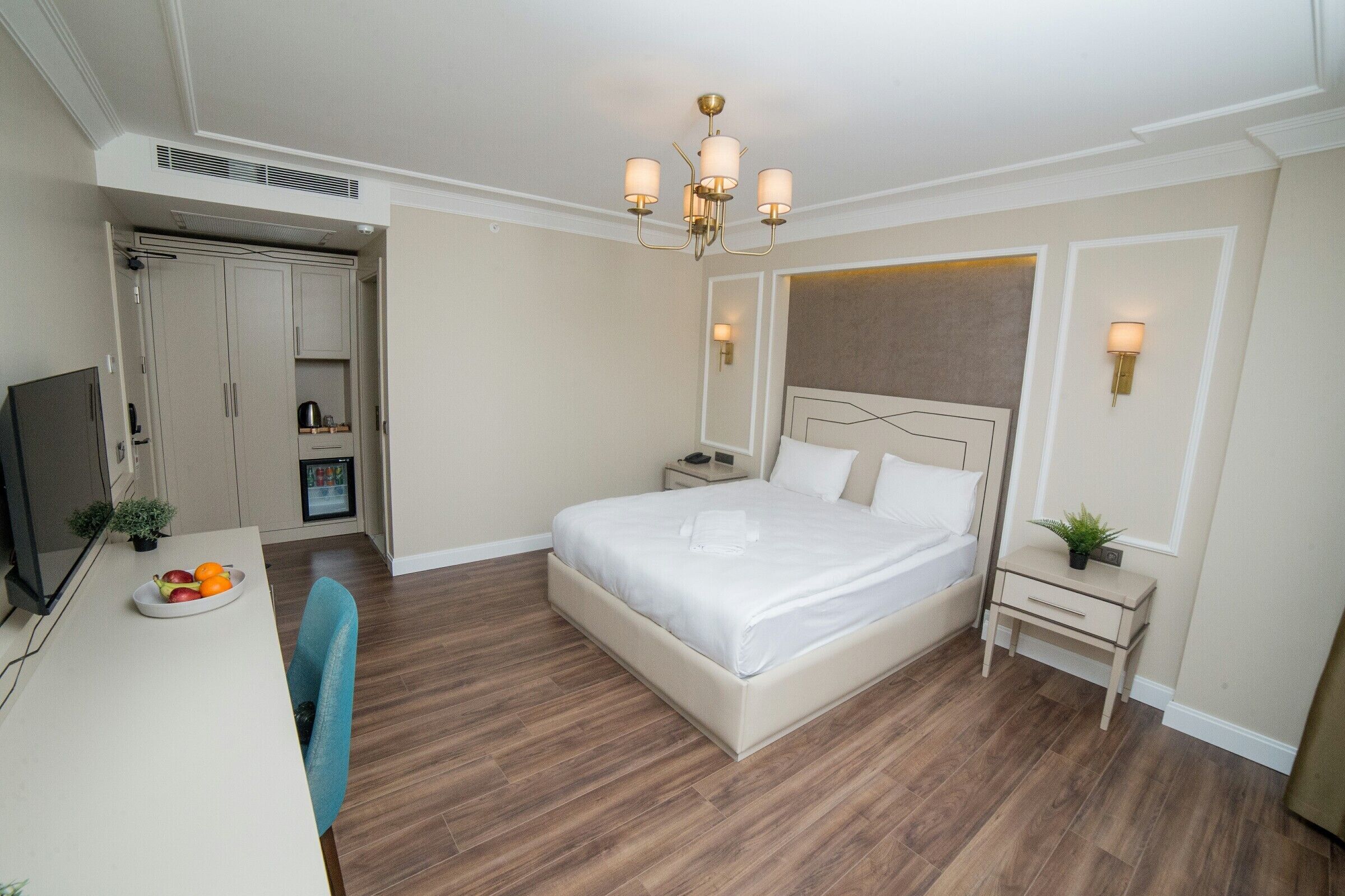 deluxe double room | egyptian cotton sheets, premium bedding, pillow-top beds, soundproofing