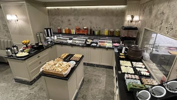 Free daily buffet breakfast