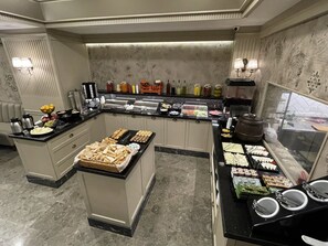 Free daily buffet breakfast  - The Charm Hotel - Old City (Istanbul)