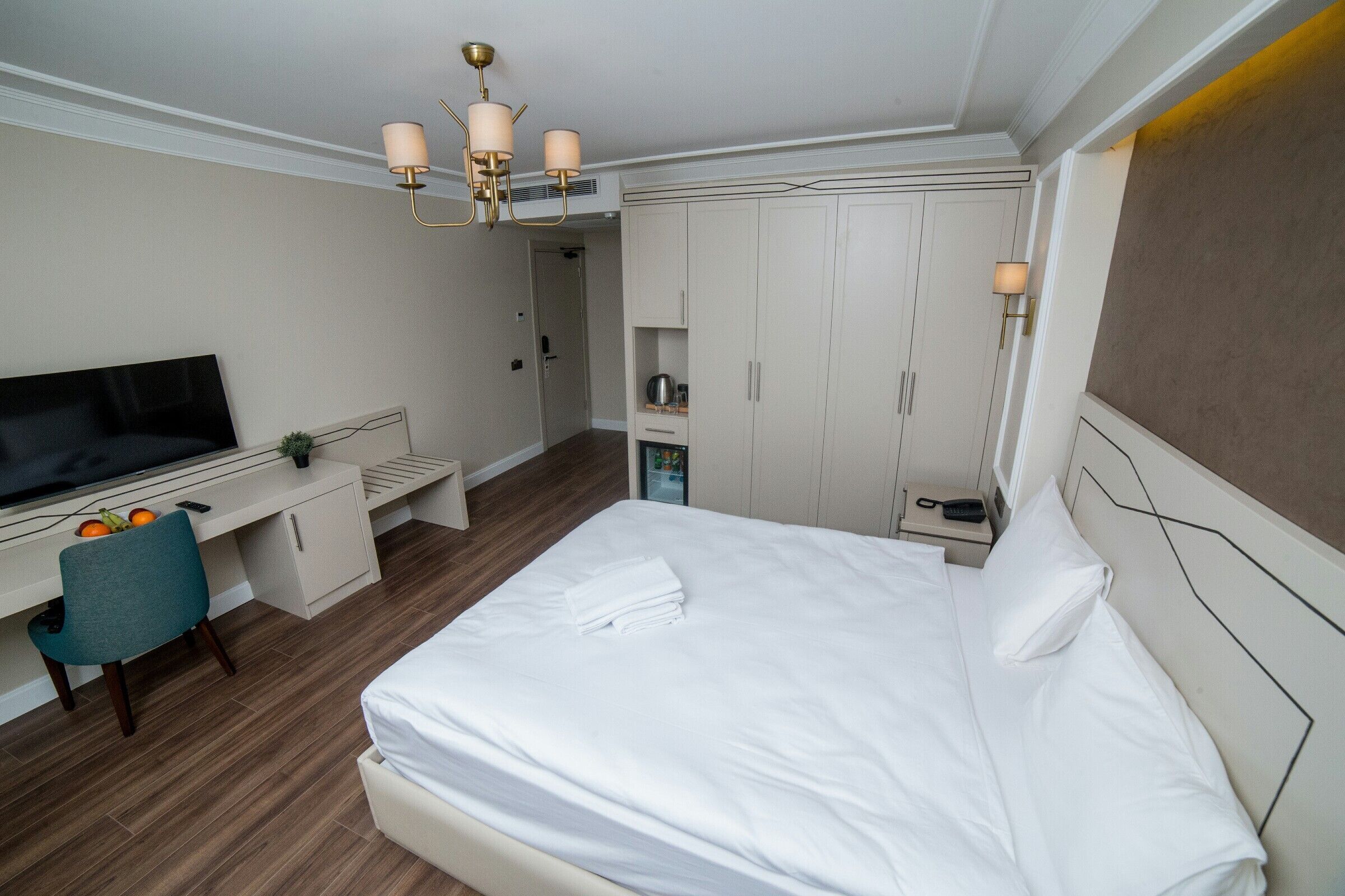 deluxe double room | egyptian cotton sheets, premium bedding, pillow-top beds, soundproofing