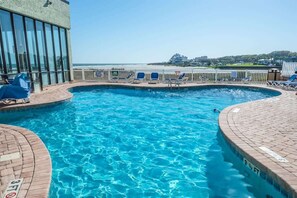 Beheizter Pool