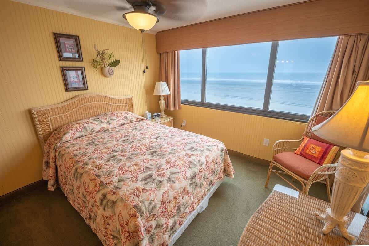 2 slaapkamers, een strijkplank/strijkijzer, wifi, beddengoed