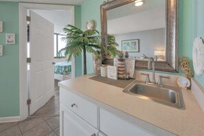 Combined shower/bathtub, hair dryer