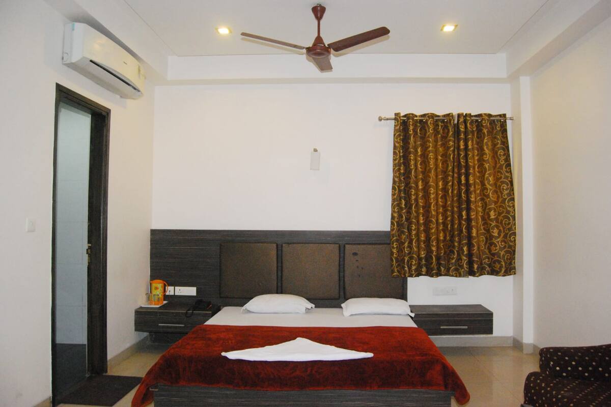 Egyptian cotton sheets, premium bedding, down duvets, memory-foam beds