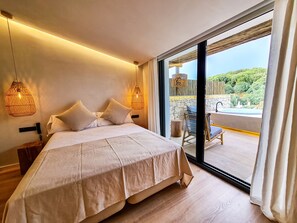 Kahden hengen superior-huone, poreamme | Tallelokero huoneessa, pimennysverhot, äänieristys, ilmainen Wi-Fi