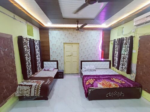 Goroomgo Laxmi Bhawan Dharamshala Mathura