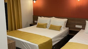Standard Double Room | 1 bedroom, premium bedding, minibar, desk