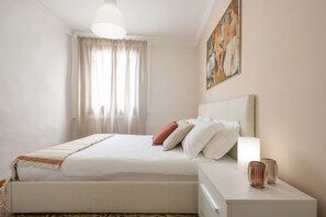 1 chambre, fer et planche à repasser, Wi-Fi gratuit, draps fournis