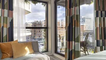 Deluxe Room, Balcony | Balcony