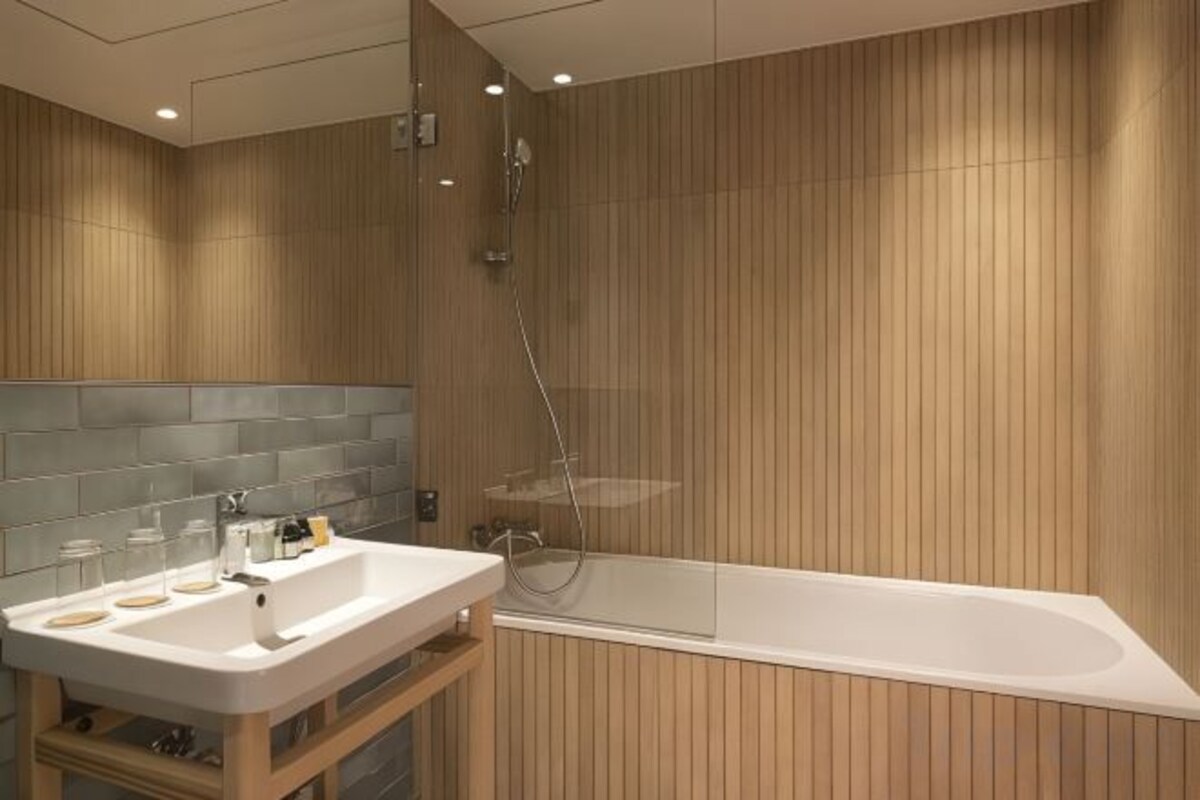 Bathroom | Eco-friendly toiletries, hair dryer, towels, soap