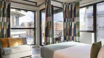 Deluxe Room, Balcony | Premium bedding, in-room safe, individually decorated, soundproofing