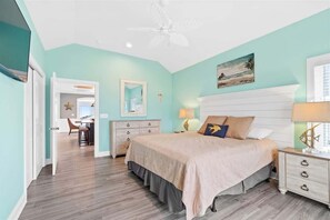 5 bedrooms, free WiFi - Beach Easy by Brunswick Vacation Rentals w/ Pool (Ocean Isle Beach)