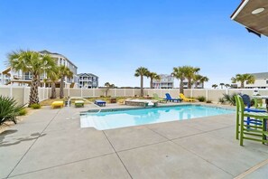 A heated pool - Beach Easy by Brunswick Vacation Rentals w/ Pool (Ocean Isle Beach)