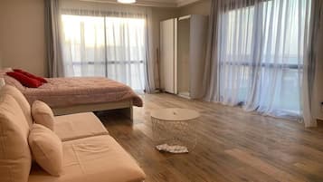 Elite Studio Suite | Free WiFi
