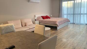 Elite Studio Suite | Free WiFi