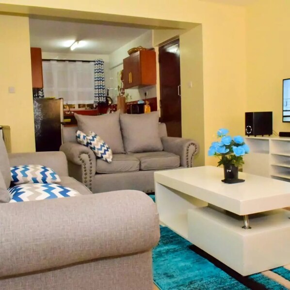 Smart TV, stereo - Wawa Lifestyle Residency Serviced Apartments (WIFI, NETFLIX, DSTv) (Nairobi)