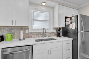 Fridge, microwave, oven, stovetop - 2284-A New River Inlet Road- 3 Bedroom, oceanfront home with amazing views- Adjoining Side is Ava... (North Topsail Beach)