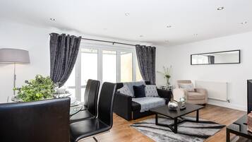 Deluxe House, 3 Bedrooms, Non Smoking, Garden View | Living area | 32-inch flat-screen TV with digital channels, TV