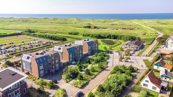 Exterior - Beachfront Vacation Apartment - LekkerNaarZee A203 (Callantsoog)