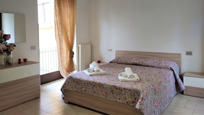 Unclassified image, 2 of 21, button - Casa Rosa 51 (Stresa)