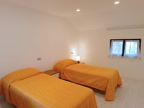 House | 3 bedrooms, premium bedding, desk, laptop workspace - Casa Rosa 51 (Stresa)