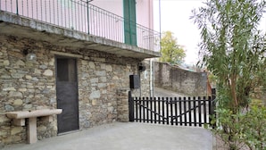 Unclassified image, 5 of 21, button - Casa Rosa 51 (Stresa)