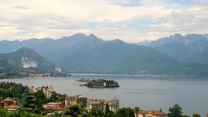 Unclassified image, 3 of 21, button - Casa Rosa 51 (Stresa)