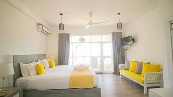 3 bedrooms, in-room safe, desk, iron/ironing board