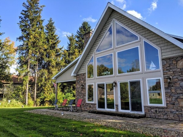 House, 3 Bedrooms | Exterior